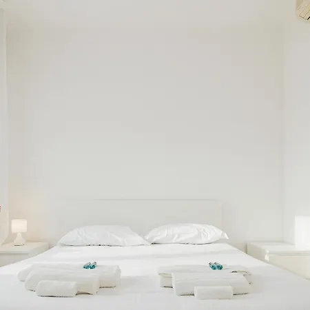 Isola - 2 Bedrooms - Free Parking 아파트