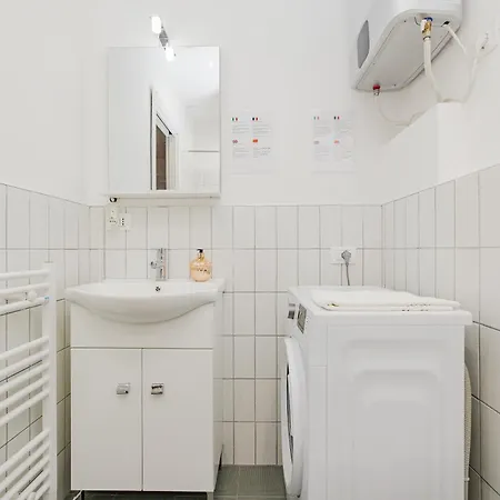 Apartment Isola - 2 Bedrooms - Free Parking