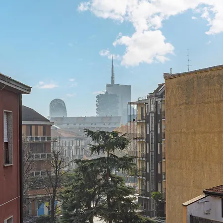 Isola - 2 Bedrooms - Free Parking Apartment *