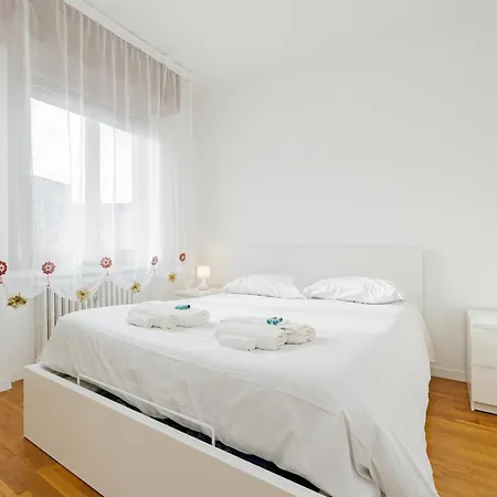 아파트 Isola - 2 Bedrooms - Free Parking
